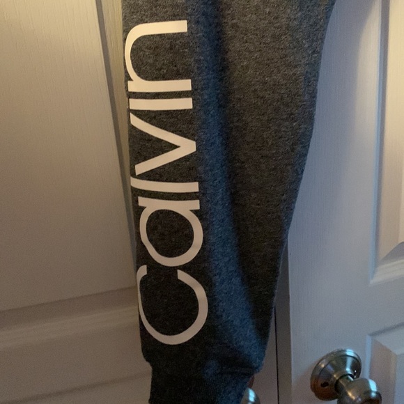 Calvin Klein sweatpants new with tags size small gray - Picture 4 of 5